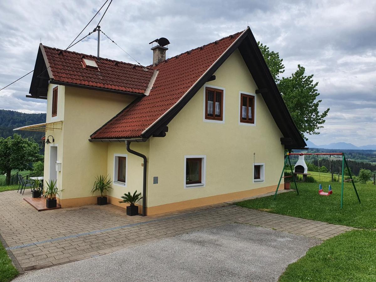 Charmantes Ferienhaus In Bester Lage Keutschach am See Exterior foto